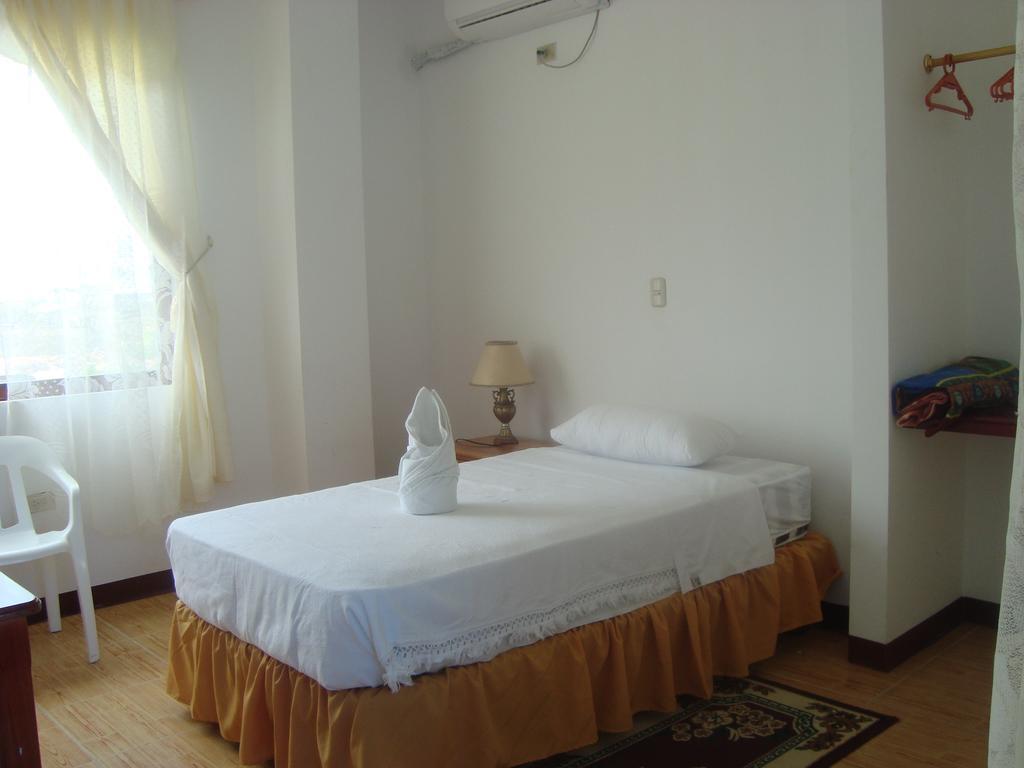 Hotel Sula Sula 푸에르토빌라밀 외부 사진