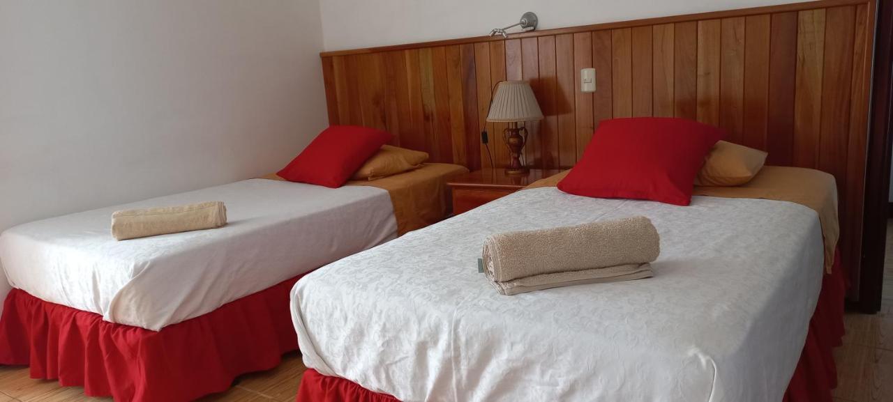 Hotel Sula Sula 푸에르토빌라밀 외부 사진