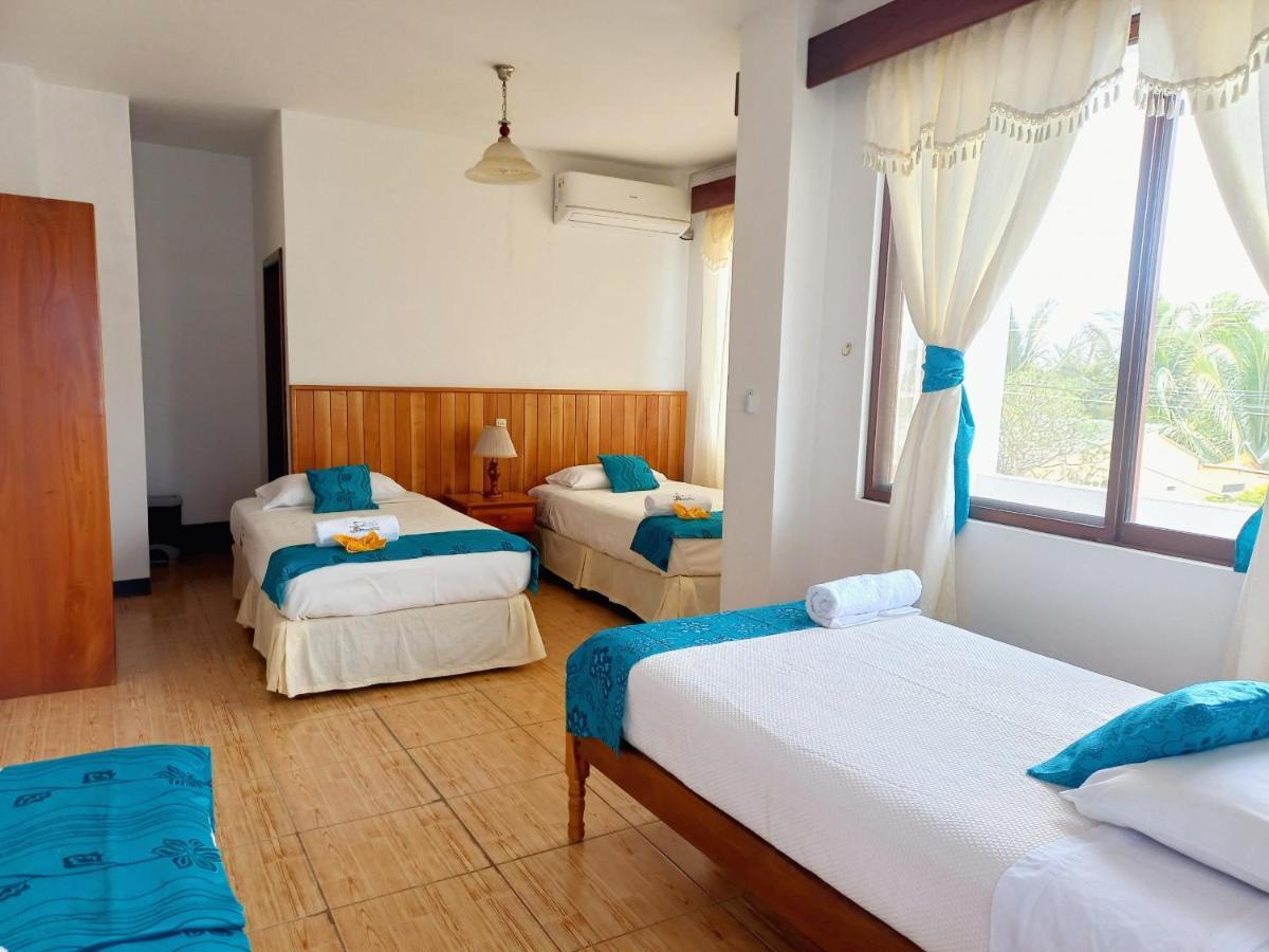 Hotel Sula Sula 푸에르토빌라밀 외부 사진