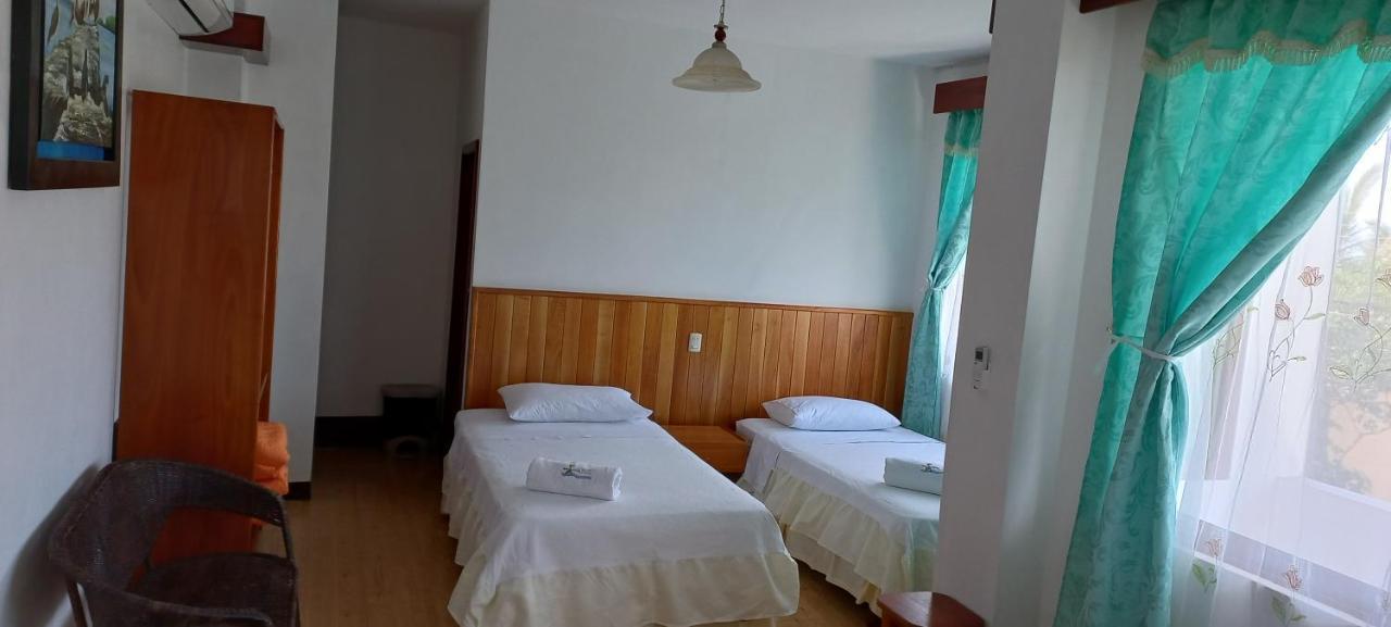 Hotel Sula Sula 푸에르토빌라밀 외부 사진