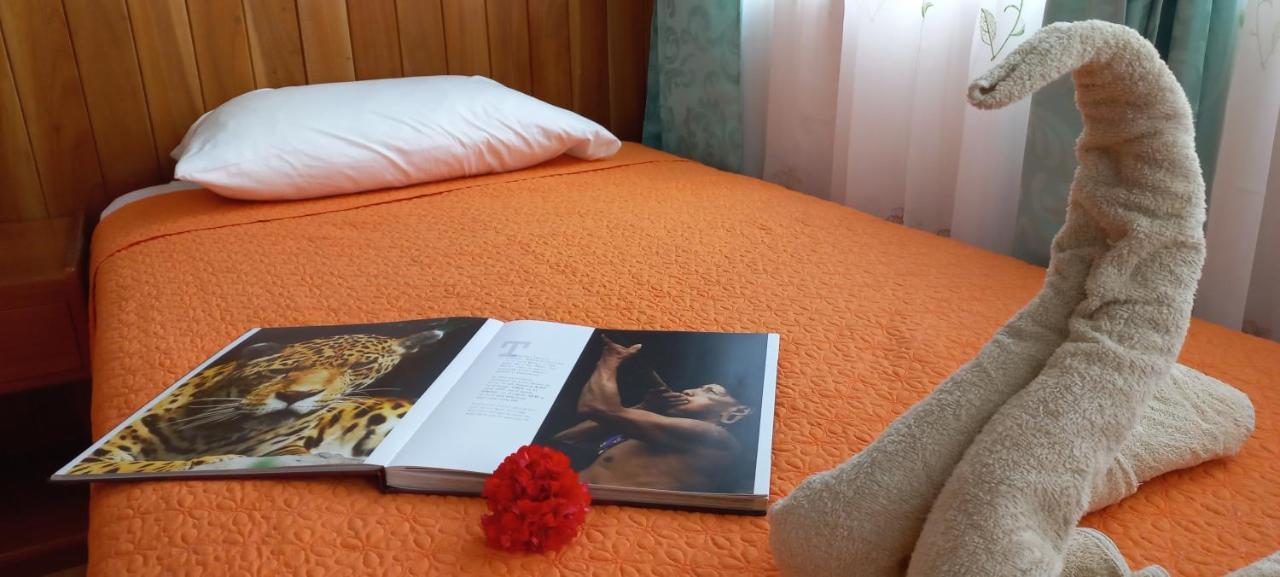 Hotel Sula Sula 푸에르토빌라밀 외부 사진