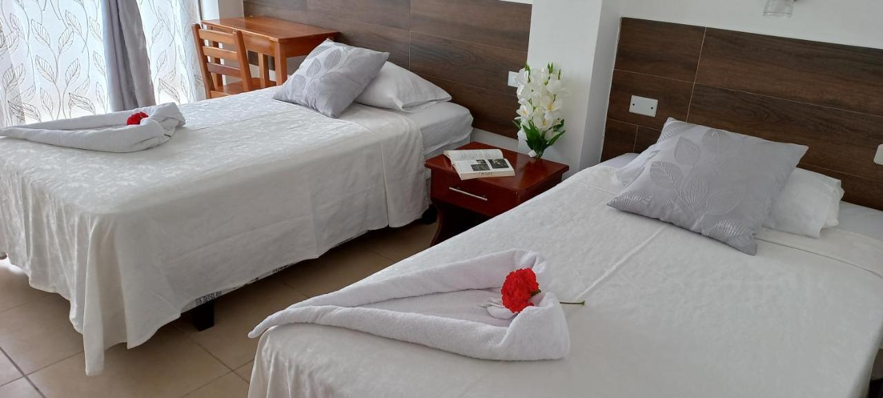 Hotel Sula Sula 푸에르토빌라밀 외부 사진