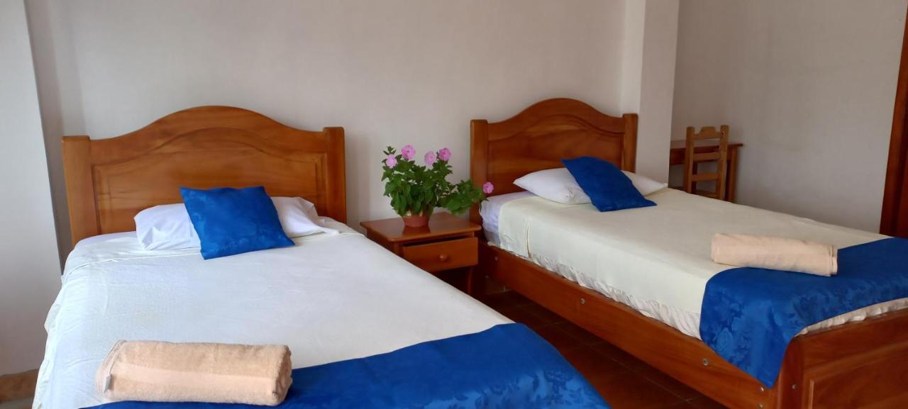 Hotel Sula Sula 푸에르토빌라밀 외부 사진