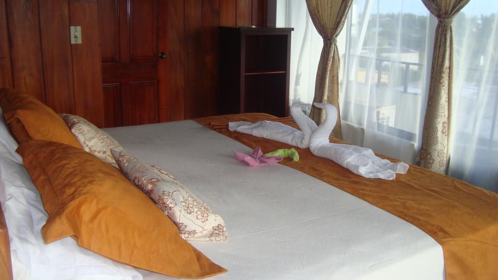 Hotel Sula Sula 푸에르토빌라밀 외부 사진
